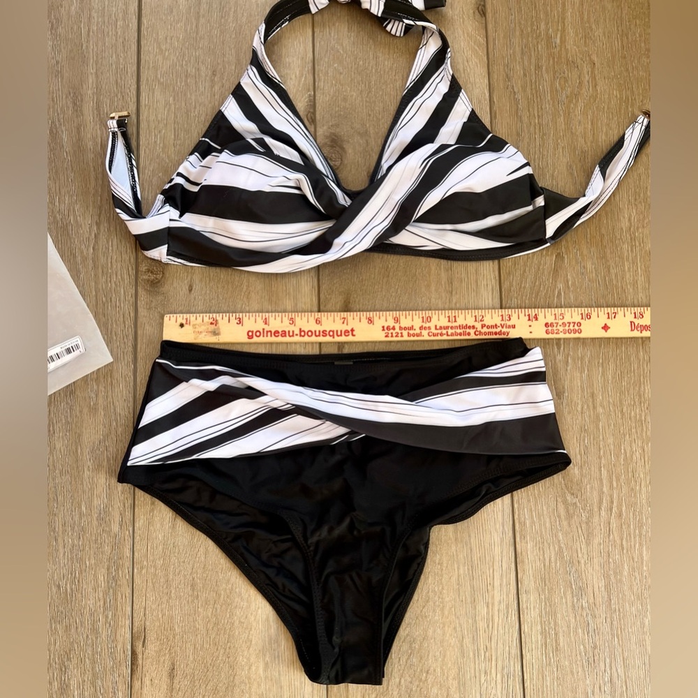 NWT SHEIN black and white wave Bikini Set - Picture 2 of 3